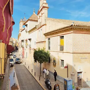  Apartamento Homeyseville- Bright At Santa Cruz 6 Pax, Parking Optional España